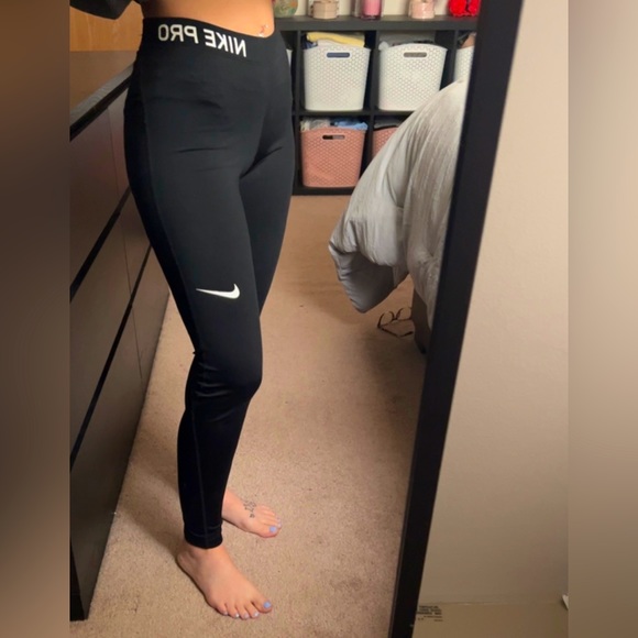 Nike Pro Leggings - Picture 4 of 5
